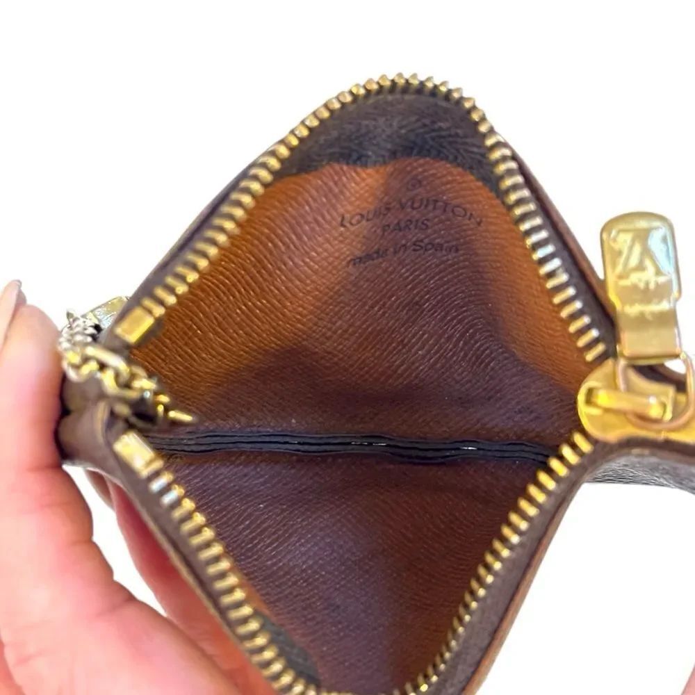 LOUIS VUITTON Classic LV Monogram Keychain Coin Pouch - Picture 5 of 8
